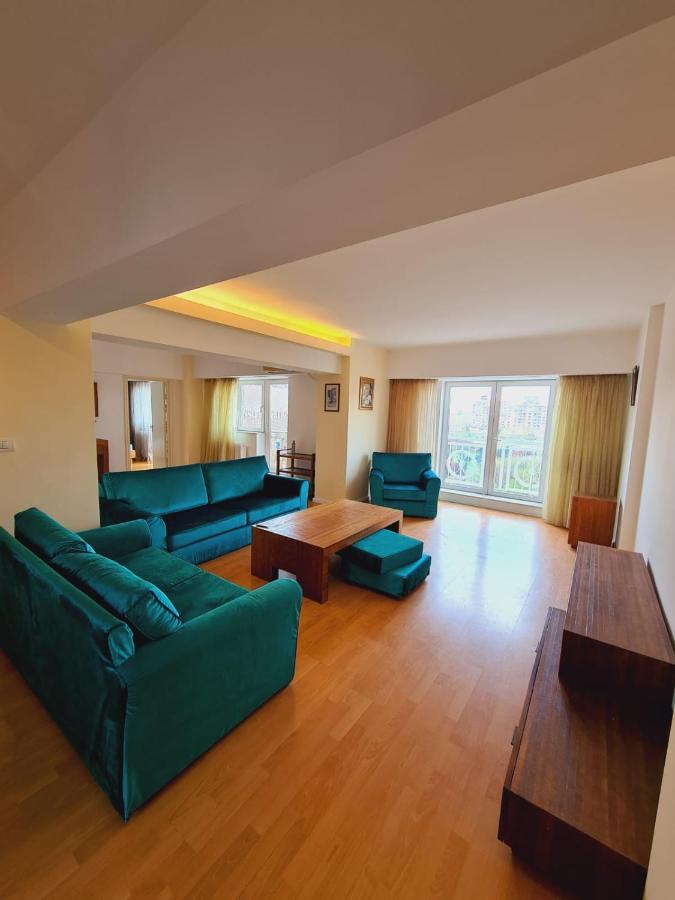 Old Town Apartment With Panoramic View Bucureşti Ngoại thất bức ảnh