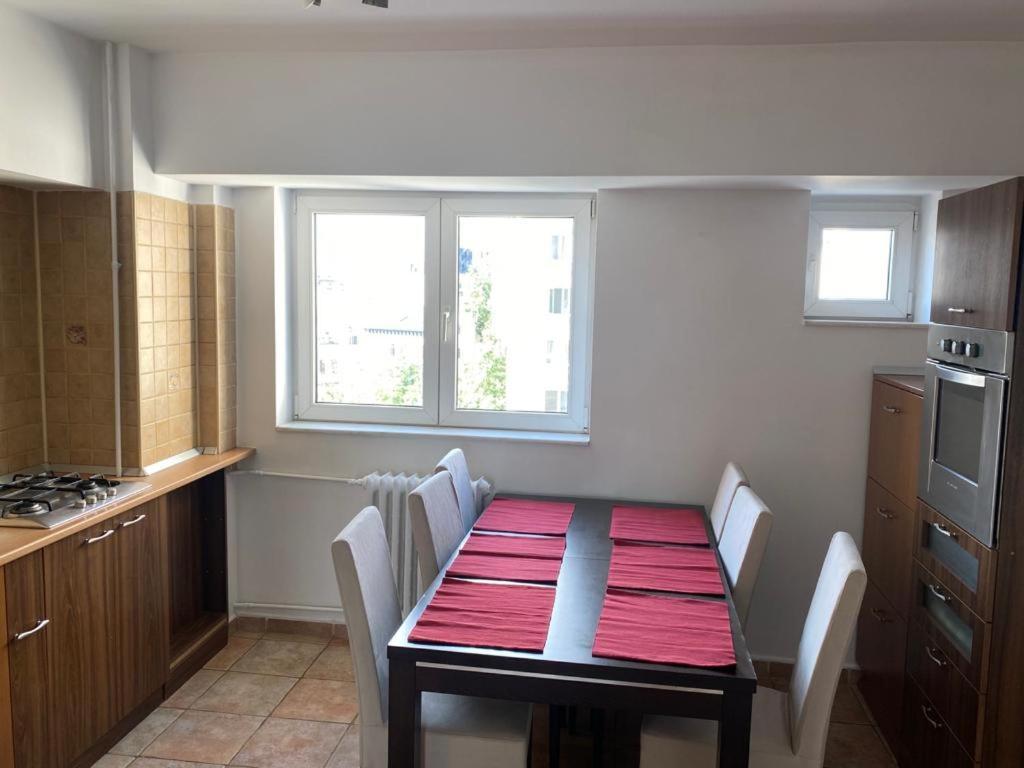Old Town Apartment With Panoramic View Bucureşti Ngoại thất bức ảnh