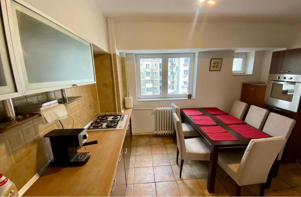 Old Town Apartment With Panoramic View Bucureşti Ngoại thất bức ảnh